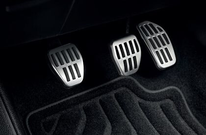 Sport pedals for manual gearbox